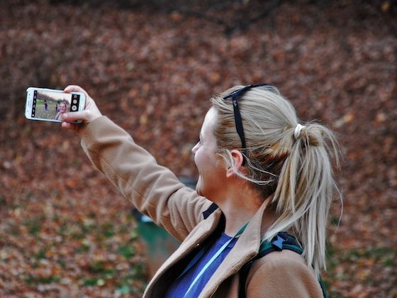 autumn outdoor selfie